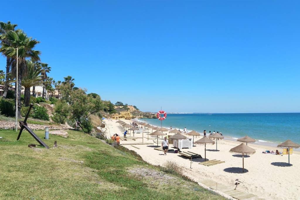 Praia Eulalia With Pool And 5 Minutes From The Beach 阿尔布费拉 外观 照片