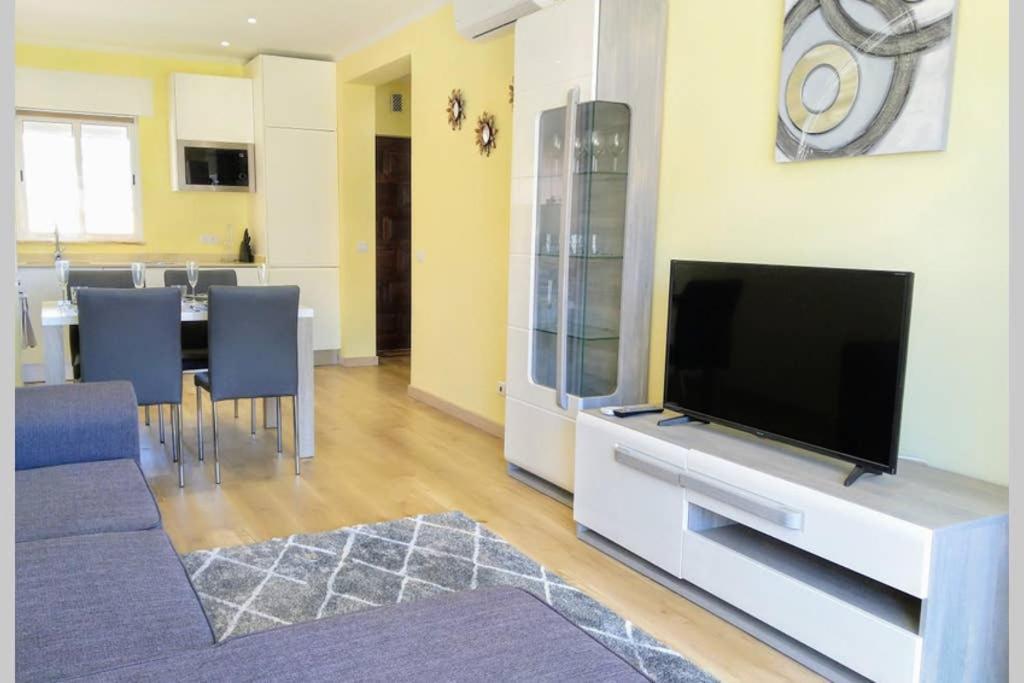 Praia Eulalia With Pool And 5 Minutes From The Beach 阿尔布费拉 外观 照片