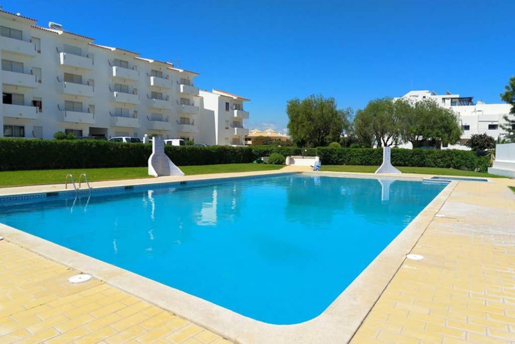 Praia Eulalia With Pool And 5 Minutes From The Beach 阿尔布费拉 外观 照片