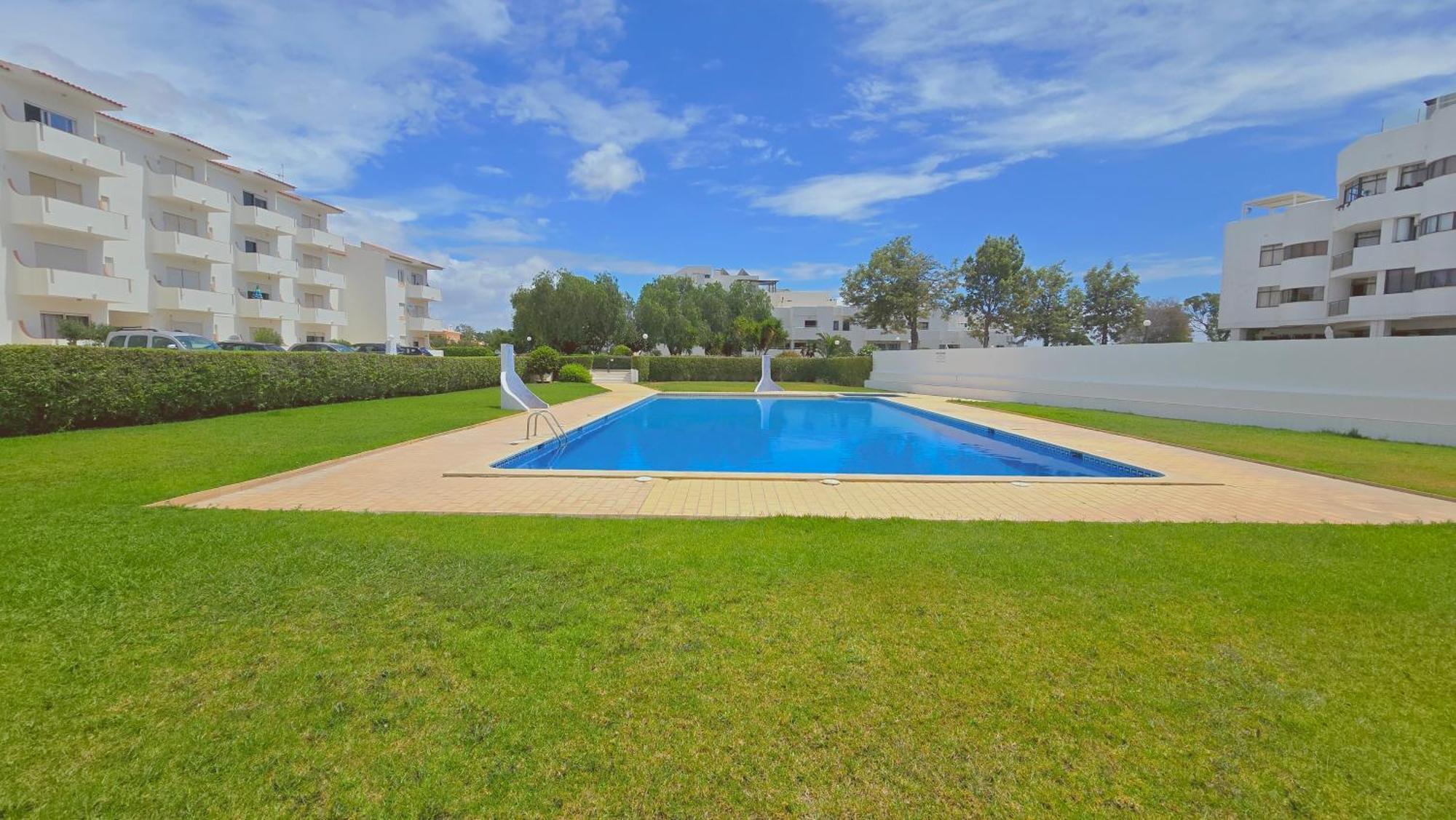 Praia Eulalia With Pool And 5 Minutes From The Beach 阿尔布费拉 外观 照片