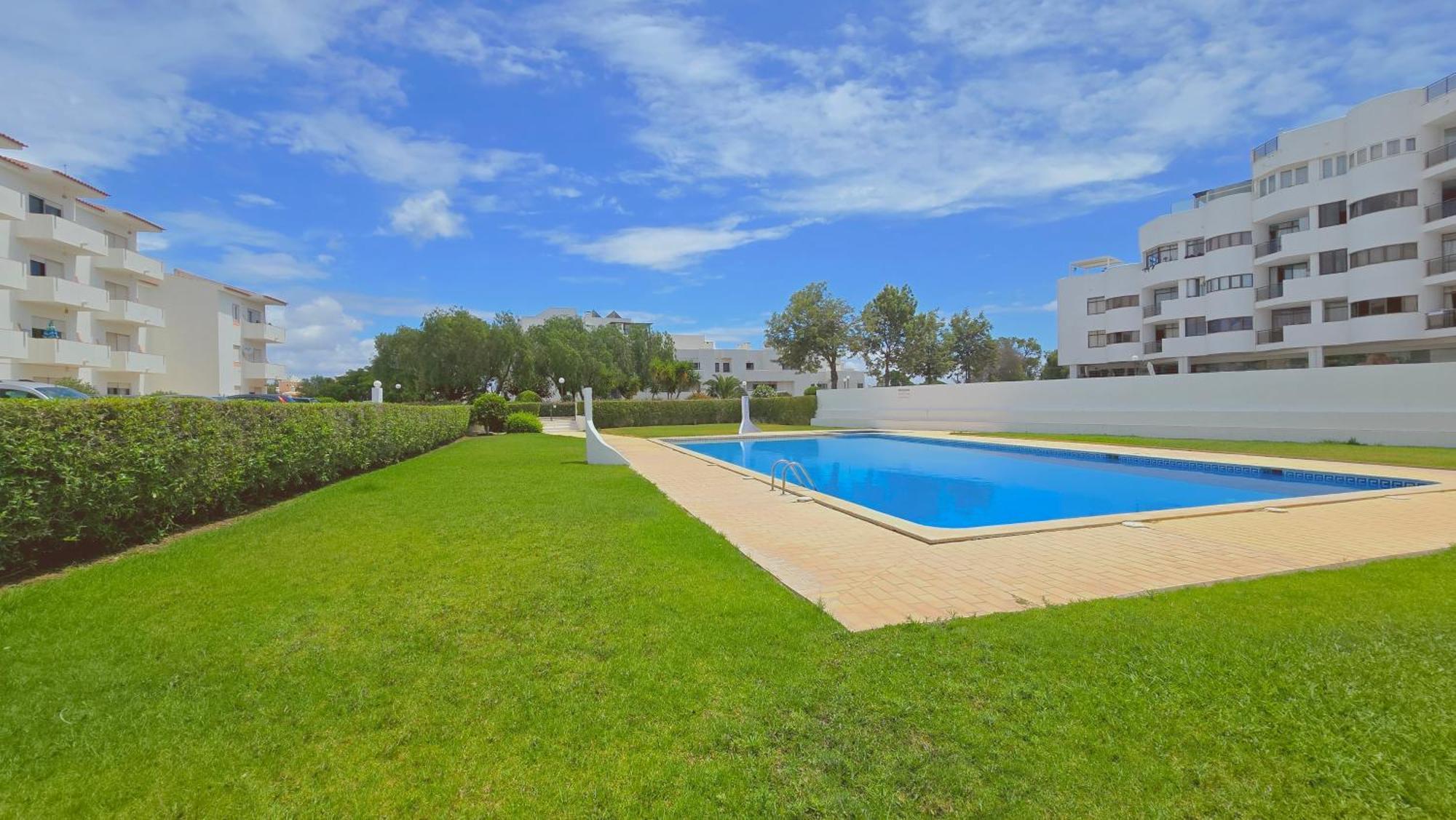 Praia Eulalia With Pool And 5 Minutes From The Beach 阿尔布费拉 外观 照片