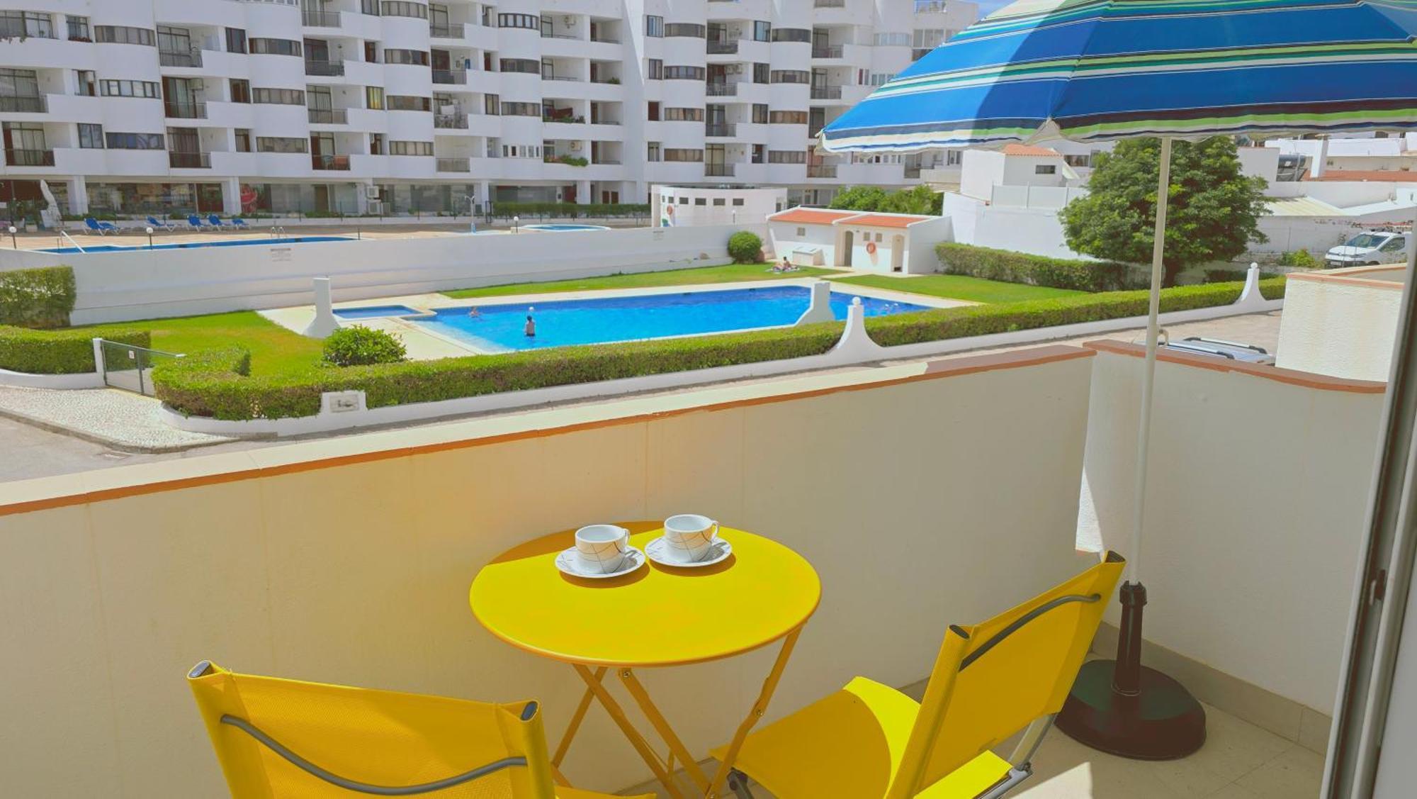 Praia Eulalia With Pool And 5 Minutes From The Beach 阿尔布费拉 外观 照片